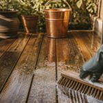 nettoyage terrasse bois savon noir brossage main
